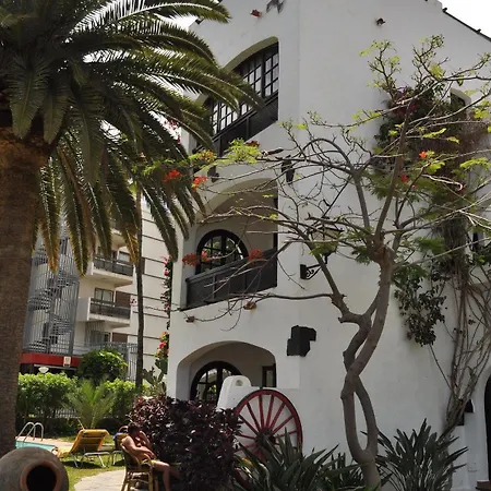 El Chaparral Apartment *